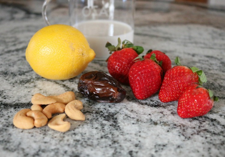 Strawberry Lemonade Smoothie Ingredients